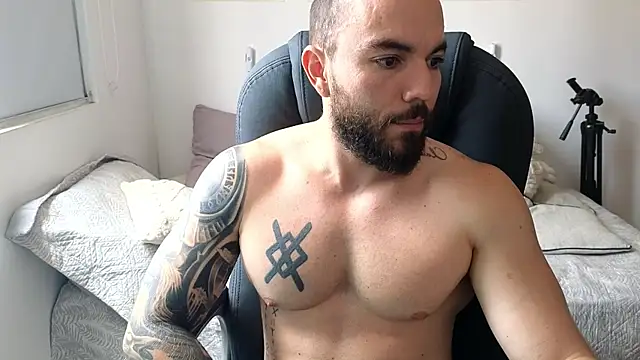 Isaac Carter online show from 05/04/26, 01:07