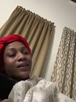 Snapshot of Dymmmm chatting on 03/10/25, 02:17 Dymmmm online show from 03/10/25, 02:17