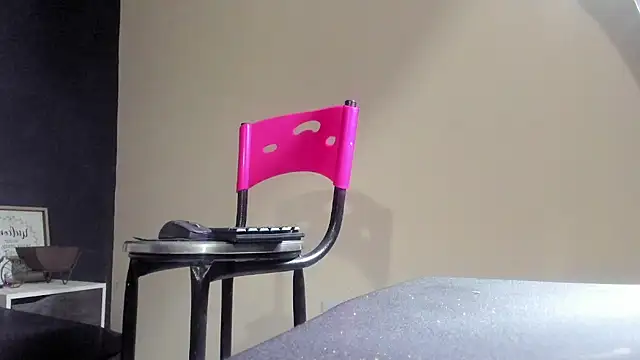 Alexa Bravva online show from 03/12/25, 10:37