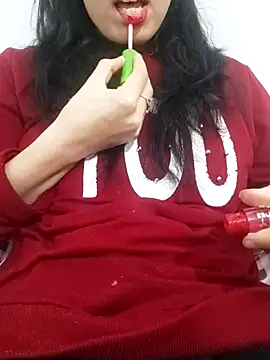 saraaxx1 online show from 03/12/25, 08:20