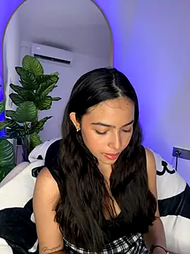  Emily Thompson  online show from 10/28/25, 12:36