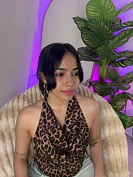 Snapshot of _Emily_Thompson_ chatting on 03/04/26, 10:49 Emily Thompson online show from 03/04/26, 10:49