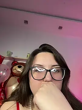 MiraLuccian online show from 02/14/26, 08:49