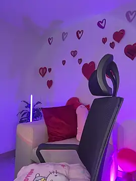 Snapshot of Hi_Soyfer chatting on 02/10/26, 10:03 Hi Soyfer online show from 02/10/26, 10:03