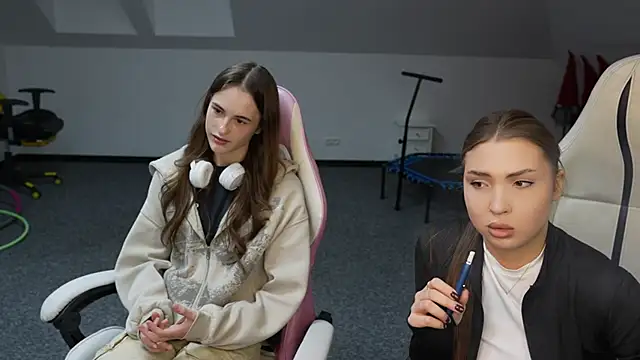 Billie054 online show from 11/08/25, 11:54