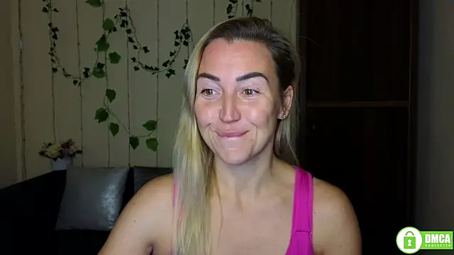 Kiss julli88I online show from 11/02/25, 06:21