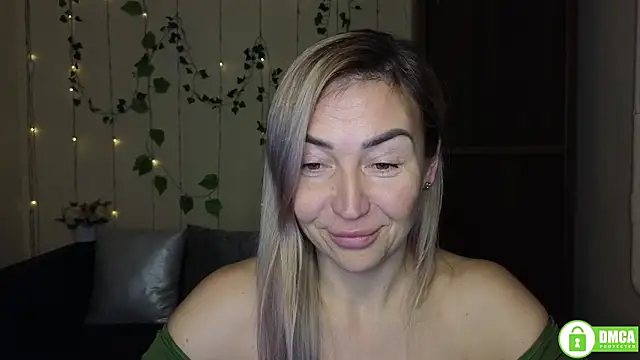 Kiss julli88I online show from 12/16/25, 06:35