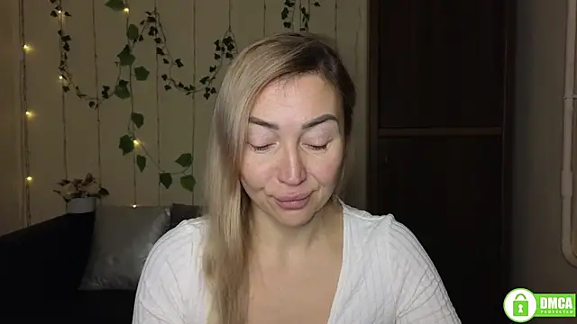 Kiss julli88I online show from 01/05/26, 06:33