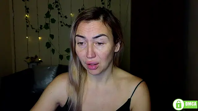 Kiss julli88I online show from 01/06/26, 06:22