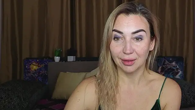 Kiss julli88I online show from 01/17/26, 06:33