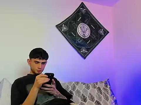 samevansx  online show from 02/10/26, 01:37