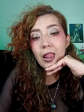 Luz delunaa online show from 03/18/26, 02:47