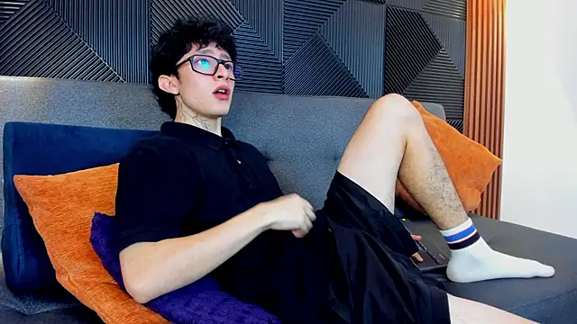 troy rouge online show from 03/13/25, 10:21