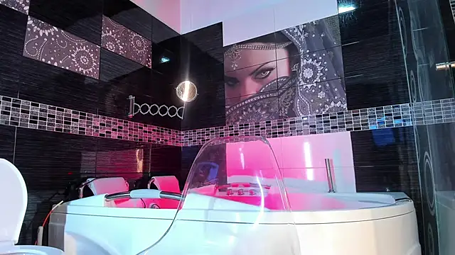 Small Hot19 online show from 10/29/25, 10:17