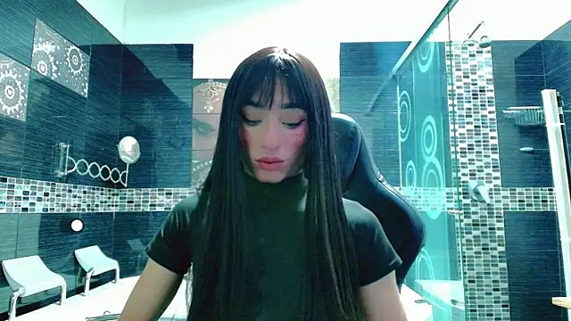 Small Hot19 online show from 05/27/26, 11:07