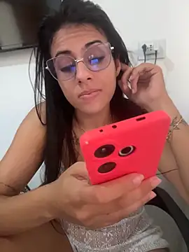 jheicylli online show from 04/13/26, 03:39