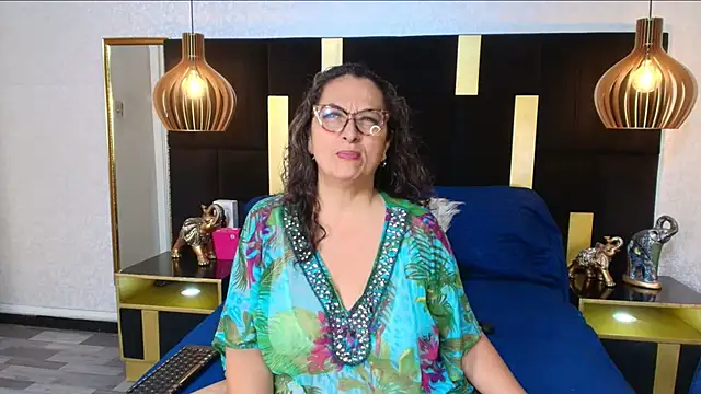 AlessandraLeroy online show from 10/19/25, 01:01