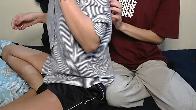 NaughtyThrouple007 online show from 11/16/25, 07:03