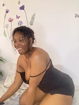 Nahomy gree online show from 12/20/25, 08:16