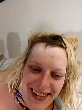 KITTYBOOBOOFUXX online show from 10/21/25, 11:44