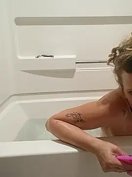 KITTYBOOBOOFUXX online show from 10/28/25, 10:12