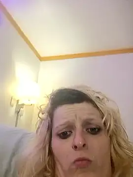 KITTYBOOBOOFUXX online show from 10/31/25, 01:50