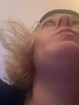 KITTYBOOBOOFUXX online show from 04/16/26, 04:46