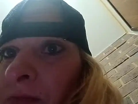 Snapshot of KITTYBOOBOOFUXX chatting on 07/21/26, 10:50 KITTYBOOBOOFUXX online show from 07/21/26, 10:50