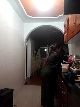 Luna-nevada online show from 09/18/25, 12:12