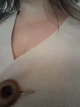 Luna-nevada online show from 10/25/25, 07:19