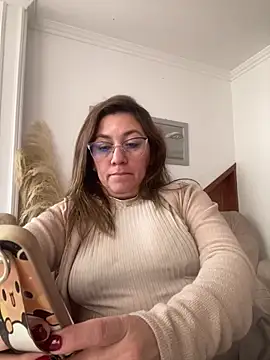 Luna-nevada online show from 05/11/26, 04:04