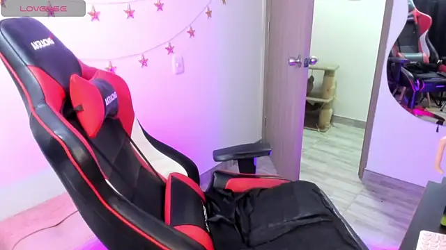 LindaSilverstone online show from 11/19/25, 11:27