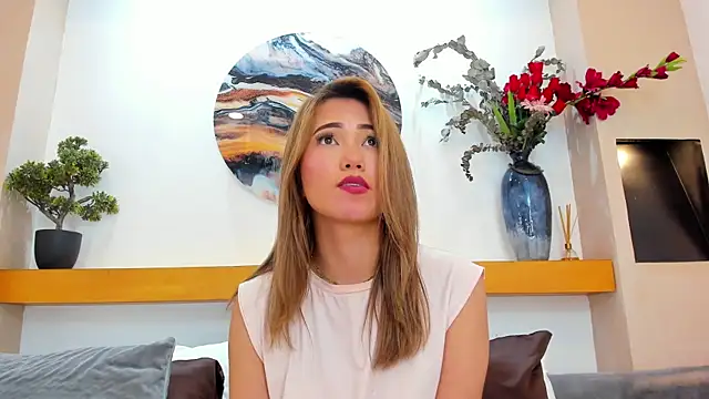 Snapshot of AzuraWave chatting on 03/18/25, 02:25 AzuraWave online show from 03/18/25, 02:25