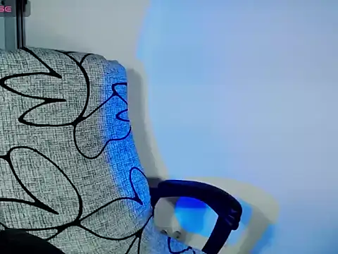 Hannah Kiim online show from 09/17/25, 05:03