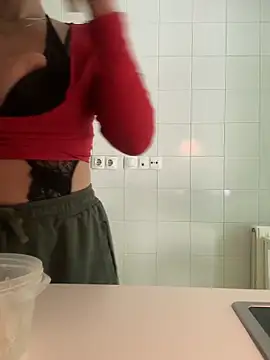 Hannah Kiim online show from 04/03/26, 11:30