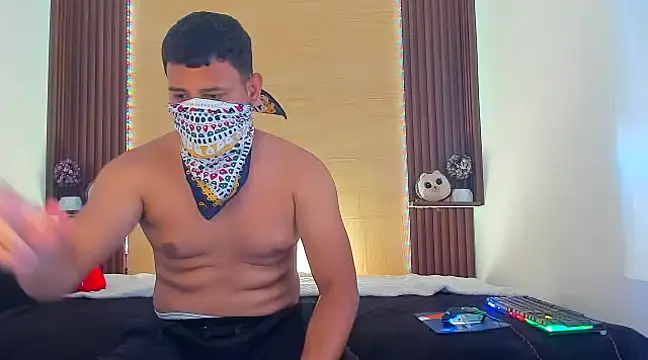 Racingbear  online show from 03/09/25, 07:48