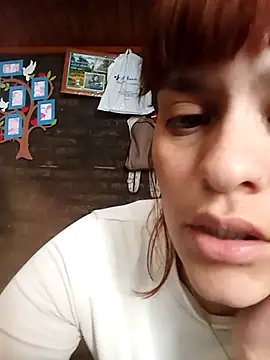 Snapshot of Putitaa34 chatting on 10/31/25, 02:40 Putitaa34 online show from 10/31/25, 02:40