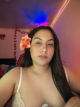 Snapshot of esmeralda_jadees chatting on 05/14/26, 01:23 esmeralda jadees online show from 05/14/26, 01:23