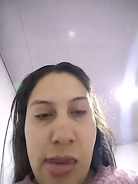 Snapshot of esmeralda_jadees chatting on 05/22/26, 01:17 esmeralda jadees online show from 05/22/26, 01:17