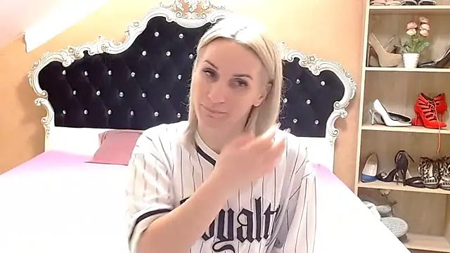 Snapshot of Diamond888 chatting on 03/04/26, 07:14 Diamond888 online show from 03/04/26, 07:14