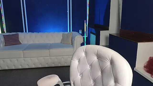 Kira Kenet online show from 03/12/25, 10:39