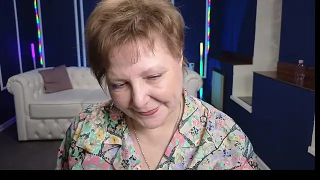 Kira Kenet online show from 03/17/25, 05:49