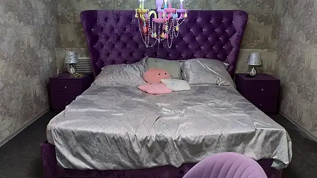 Kira Kenet online show from 03/20/25, 02:32