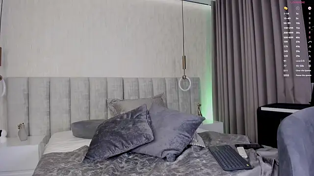 Snapshot of candyred88_ chatting on 03/14/25, 06:53 candyred88  online show from 03/14/25, 06:53