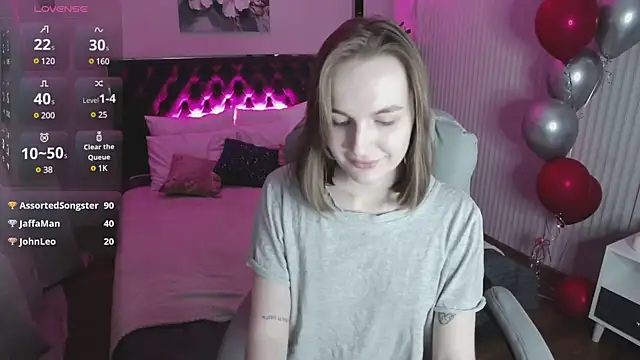  Vikky Moon  online show from 03/09/25, 04:16