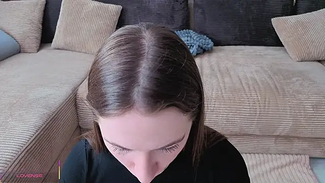 Kira mindnes online show from 04/19/26, 06:24