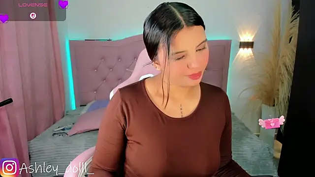 Ashley dolll online show from 04/11/26, 10:03