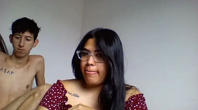 Snapshot of Harris_Annie chatting on 03/17/25, 02:23 Harris Annie online show from 03/17/25, 02:23