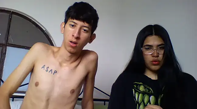 Snapshot of Harris_Annie chatting on 03/20/25, 02:42 Harris Annie online show from 03/20/25, 02:42