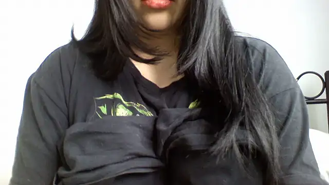 Snapshot of Harris_Annie chatting on 10/10/25, 05:12 Harris Annie online show from 10/10/25, 05:12